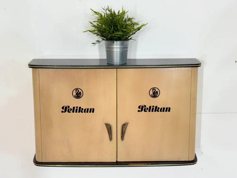 Schöner Vintage Pelikan Hängeschrank Wandschrank Hängevitrine Schrank Mid Century