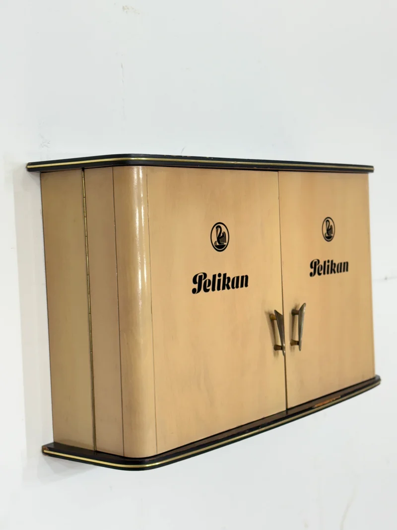 Schöner Vintage Pelikan Hängeschrank Wandschrank Hängevitrine Schrank Mid Century