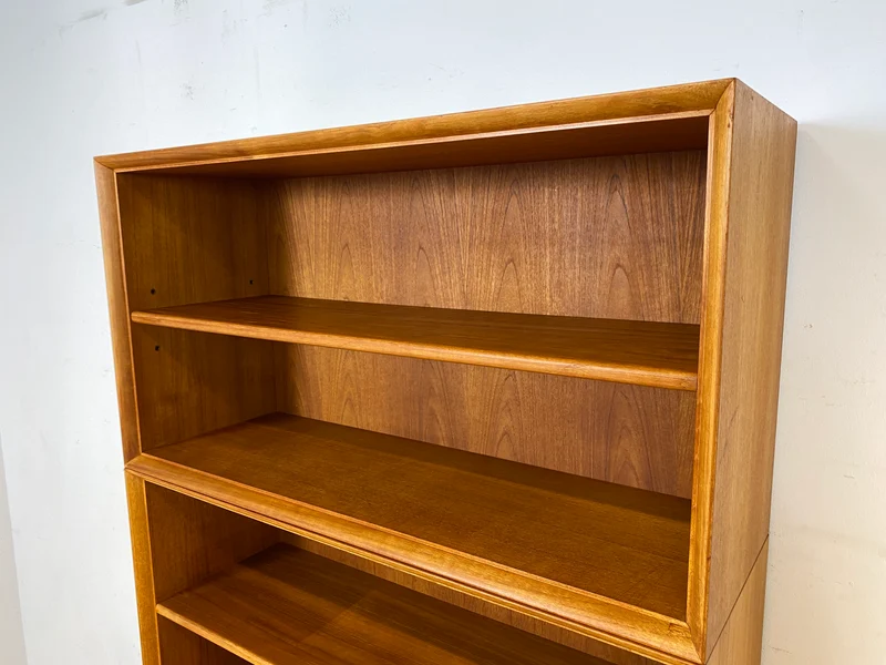 Hochwertiger Vintage Bücherschrank von Strobeck in skandinavischem Still mit Schubladen I Teakholz I Regal Bücherregal Holzregal Danish Design Mid-Century Vintage Teak I