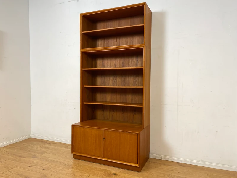 Hochwertiger Vintage Bücherschrank von Strobeck in skandinavischem Stil I Teakholz I Regal Bücherregal Holzregal Kommode Danish Design Mid-Century Vintage Teak 70er I