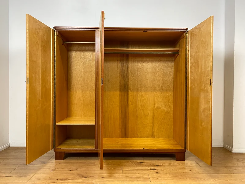 Stilvoller und gut erhaltener Mid-Century Kleiderschrank mit guter Aufteilung I Schrank Schlafzimmerschrank Wäscheschrank Wardrobe Rockabilly Vintage 50er 60er Retro I