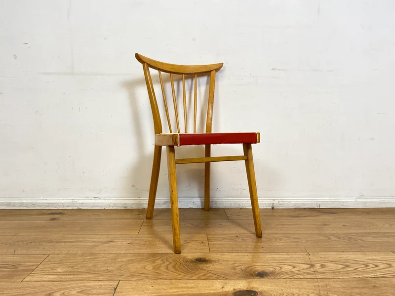 Formschöner und stabiler heller Mid-Century Sprossenstuhl aus Buchenholz mit rotem Kunstleder Sitz I Stuhl Holzstuhl Esszimmerstuhl Küchenstuhl 50er 60er Vintage I (Kopie)