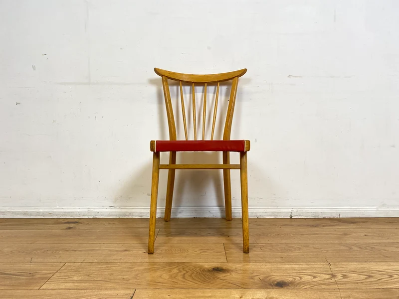 Formschöner und stabiler heller Mid-Century Sprossenstuhl aus Buchenholz mit rotem Kunstleder Sitz I Stuhl Holzstuhl Esszimmerstuhl Küchenstuhl 50er 60er Vintage I (Kopie)
