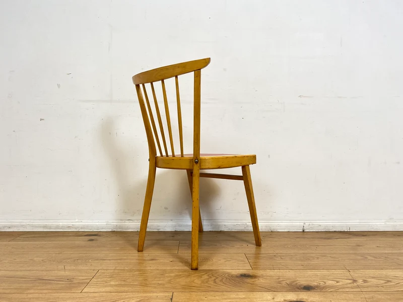 Formschöner und stabiler heller Mid-Century Sprossenstuhl aus Buchenholz mit rotem Kunstleder Sitz I Stuhl Holzstuhl Esszimmerstuhl Küchenstuhl 50er 60er Vintage I (Kopie)