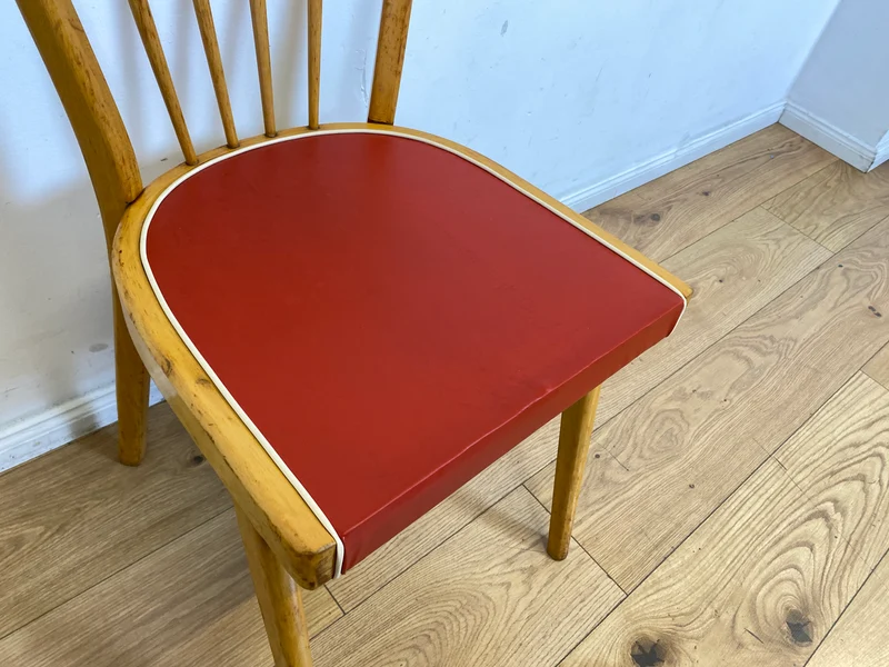 Formschöner und stabiler heller Mid-Century Sprossenstuhl aus Buchenholz mit rotem Kunstleder Sitz I Stuhl Holzstuhl Esszimmerstuhl Küchenstuhl 50er 60er Vintage I (Kopie)