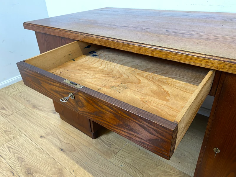Sehr schöner freistehender 30er Jahre Art Deco Schreibtisch aus vollem Holz in Eiche mit Regal Rückseite I Arbeitstisch Bürotisch Writing Desk Antik Vintage Mid-Century I