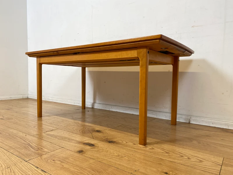 WMK I Stilvoller großer ausziehbarer skandinavischer Wohnzimmertisch in Teakholz I Salontisch Couchtisch Holztisch Coffee Tabele Danish Design Mid-Century Vintage 70er I Berlin Dortmund Braunschweig