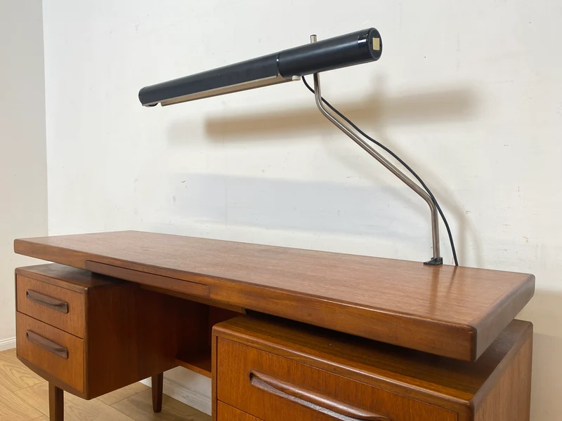 Sehr rare verstellbare Mid-Century Schwanenhals Tischleuchte von VEB NARVA I Lampe Leuchte Architektenlampe Schreibtischlampe Arbeitsleuchte Vintage Retro Werkstatt Ostalgie Industrie Design I