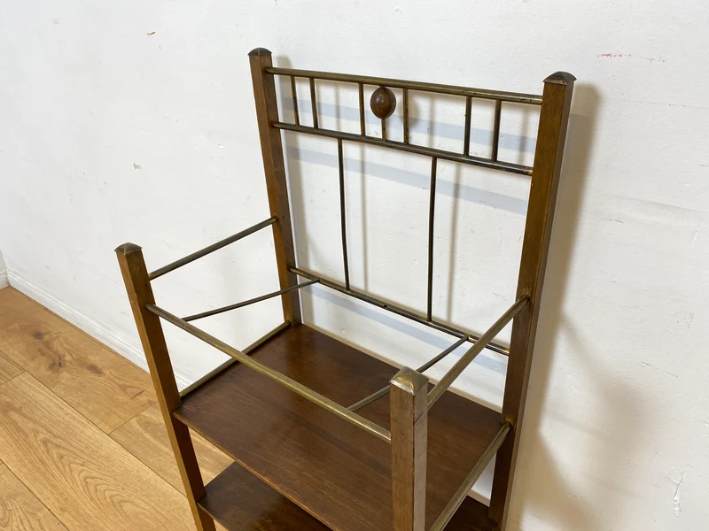Sehr hübsche Mid-Century Zeitungsablage aus Messing und Holz I Beistelltisch Zeitungsständer Zeitungstisch Flurregal Bad Regal Ablage Alt 50er 60er Vintage I