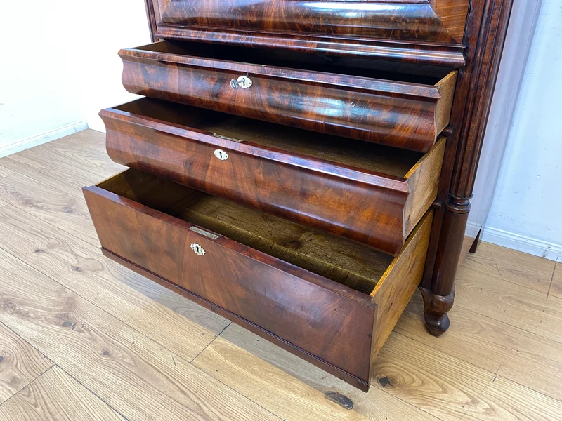 Edler antiker Schreibsekretär mit ausziehbarer Schreibunterlage I um 1840, Massivholz in Nussbaum I Sekretär Schreibschrank Schreibkommode Highboard Schrank Anrichte Biedermeier Vintage I
