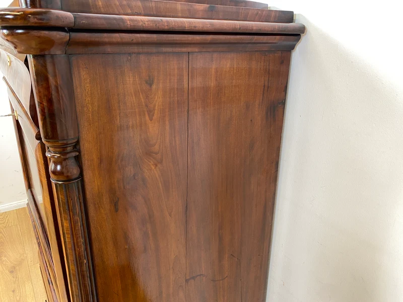 Edler antiker Schreibsekretär mit ausziehbarer Schreibunterlage I um 1840, Massivholz in Nussbaum I Sekretär Schreibschrank Schreibkommode Highboard Schrank Anrichte Biedermeier Vintage I