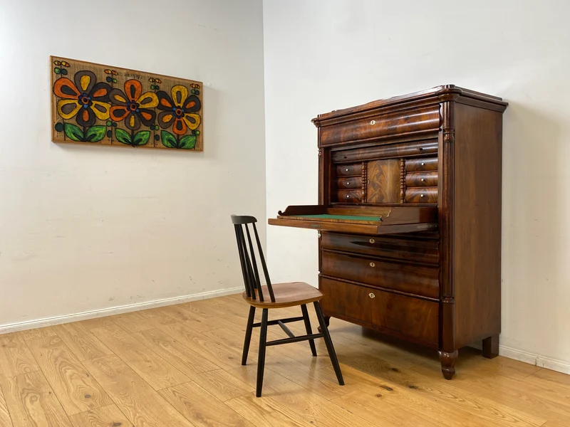 Edler antiker Schreibsekretär mit ausziehbarer Schreibunterlage I um 1840, Massivholz in Nussbaum I Sekretär Schreibschrank Schreibkommode Highboard Schrank Anrichte Biedermeier Vintage I