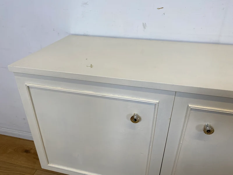 Sehr schönes weißes 70er Jahre Sideboard mit Schubladen & hübschen Originalgriffen I Kommode Anrichte Schrank TV Lowboard Bank Fernsehkommode Wäschekommode Retro Vintage I