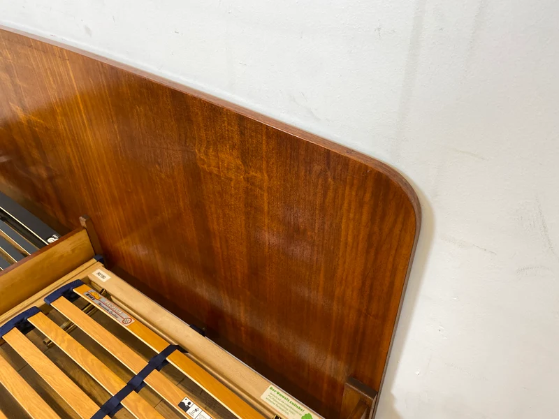 Stilvolles und sehr gut erhaltenes Mid-Century Bett mit Lattenrosten für zwei 90x190 Matratzen I Doppelbett Holzbett Bettrahmen Schlafzimmer 50er 60er Vintage Rockabilly I