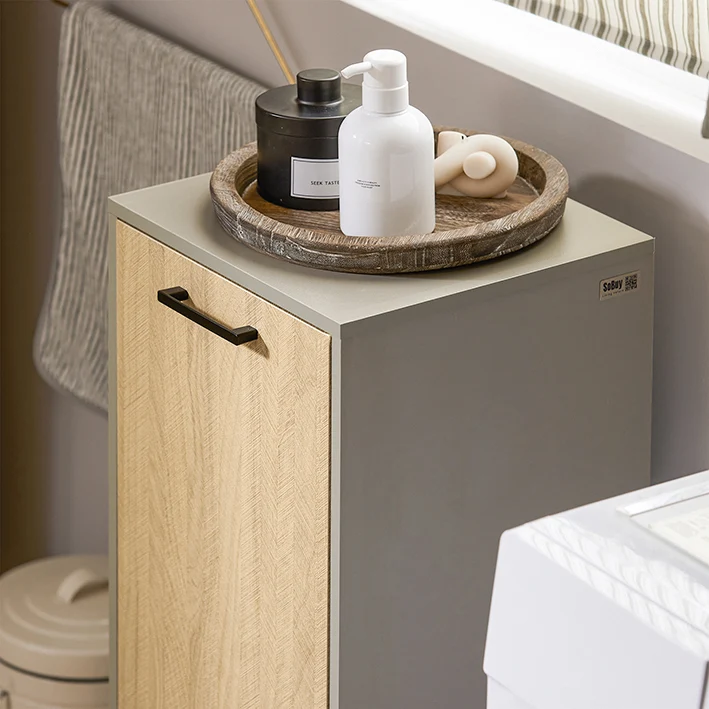SoBuy | Wäscheschrank mit ausklappbarem Wäschesack | Wäschesammler | Badschrank | Naturgrau | BZR132-NG