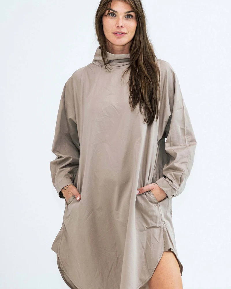 Robe taille unique, col montant, 100 % coton biologique