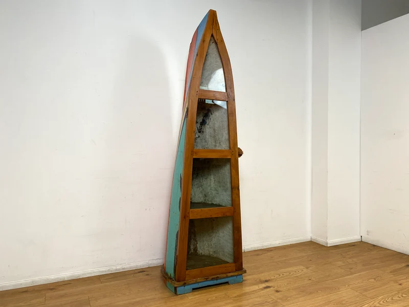 Boatwood by WMK I Einzigartige Vitrine handgefertigt aus altem Fischerboot