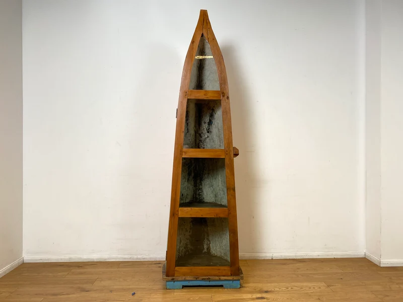Boatwood by WMK I Einzigartige Vitrine handgefertigt aus altem Fischerboot