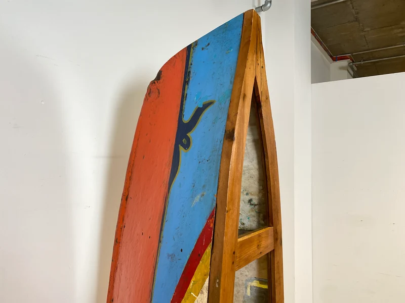 Boatwood by WMK I Einzigartige Vitrine handgefertigt aus altem Fischerboot