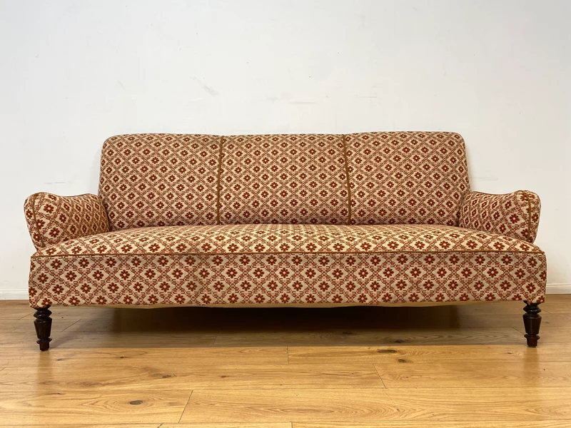 WMK I Besonders schönes und sehr gut erhaltenes antikes Sofa mit grandiosem Bezug und bequemen Federkern, um 1890