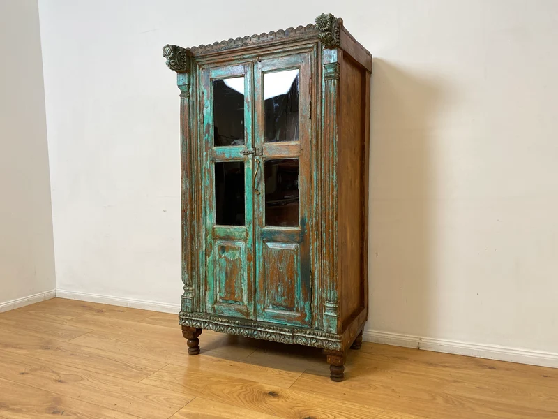WMK I Einzigartiger Schrank aus antiker handverzierter Tür und charaktervollem massivem Altholz I Vitrine Wäscheschrank Flurschrank Highboard Cabinet Shabby Chic Vintage Boho I Berlin NRW Hamburg