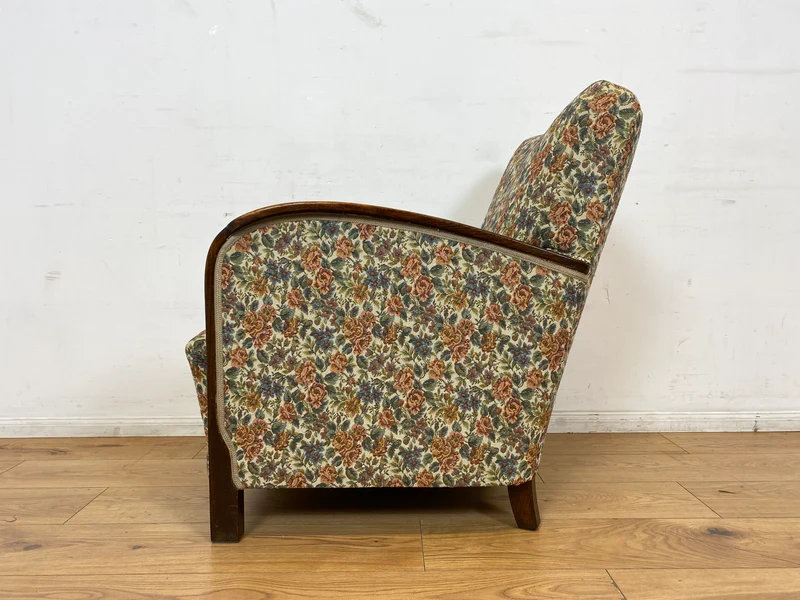 WMK I 1/4 Besonders schöner 30er Jahre Art Deco Sessel mit grandiosem floralem Bezug und Federkern
