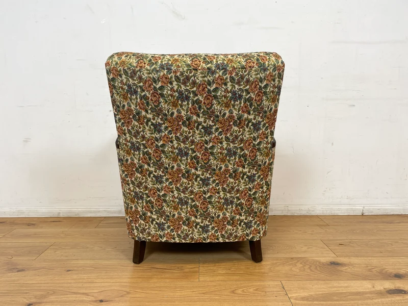 WMK I 1/4 Besonders schöner 30er Jahre Art Deco Sessel mit grandiosem floralem Bezug und Federkern