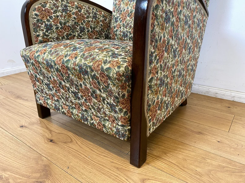 WMK I 1/4 Besonders schöner 30er Jahre Art Deco Sessel mit grandiosem floralem Bezug und Federkern
