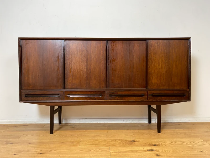 WMK I Hochwertiges skandinavisches Mid-Century Highboard in edlem Palisander mit Schubladen, Schiebetüren & Bar