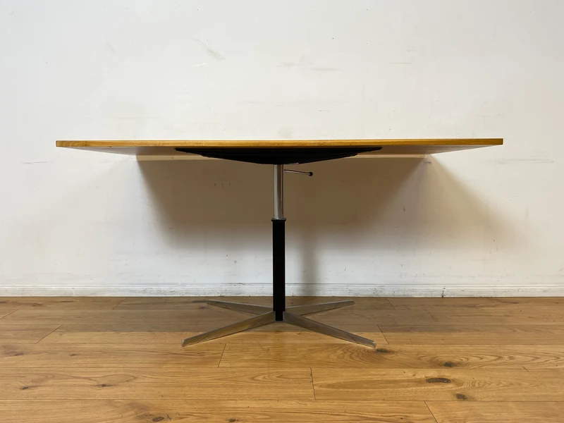 WMK I Stilvoller höhenverstellbarer 70er Jahre Designer Tisch von Wilhelm Renz