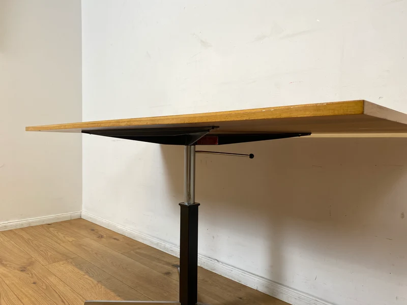 WMK I Stilvoller höhenverstellbarer 70er Jahre Designer Tisch von Wilhelm Renz