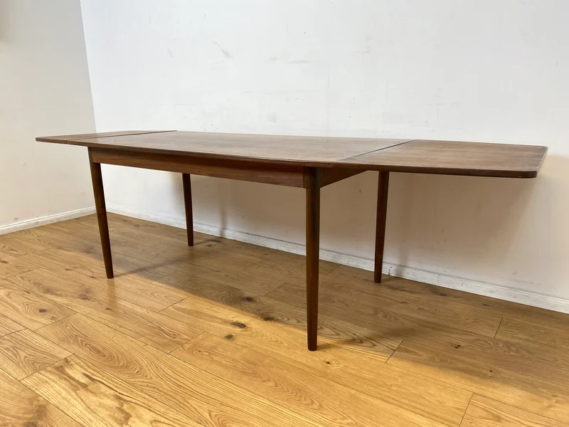 WMK I Eleganter skandinavischer Drop Leaf Esszimmertisch in Nussbaum mit hochklappbaren Erweiterungen