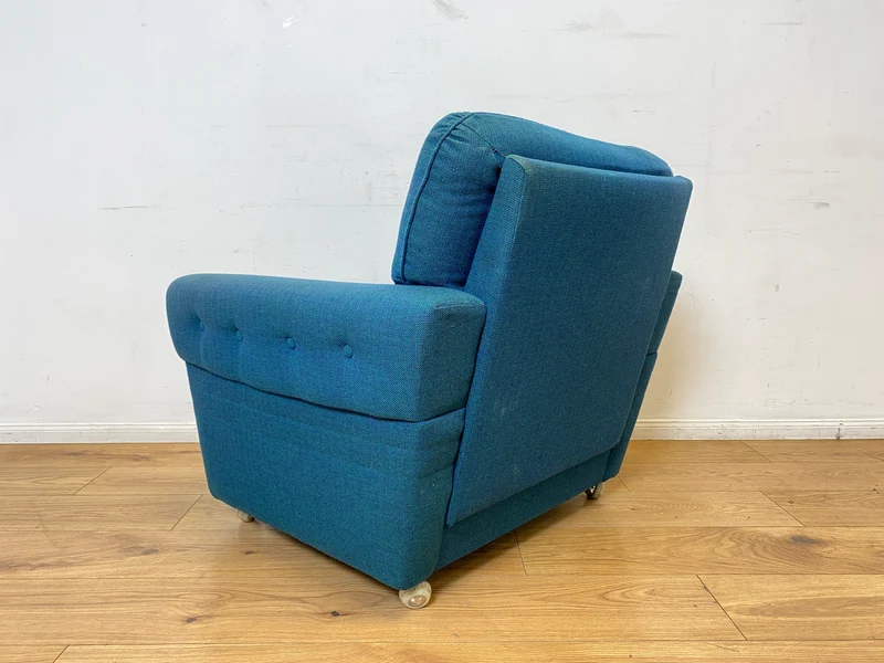 WMK I 1/2 Stilvoller & sehr gut erhaltener blauer 60er Jahre Sessel in tollem Originalbezug