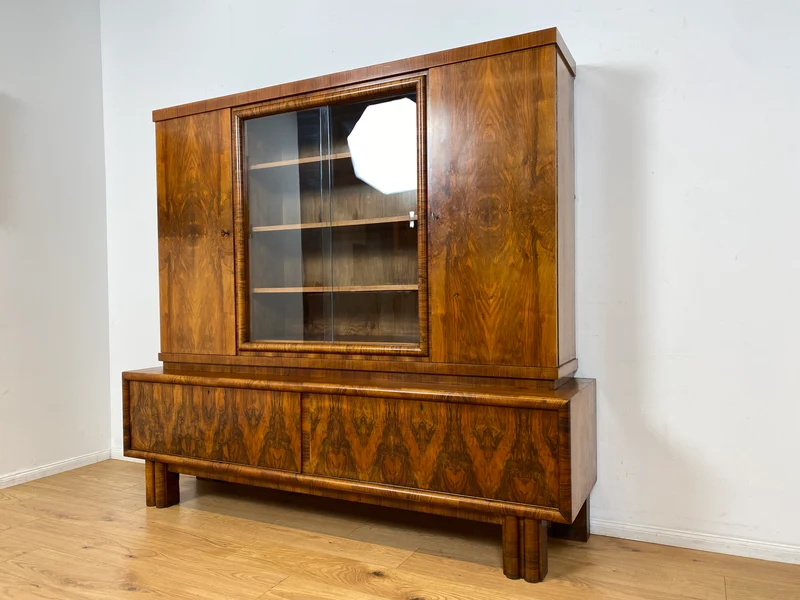 WMK I Wunderschöner 30er Jahre Art Deco Wohnzimmerschrank I Vollholz in edlem Walnuss