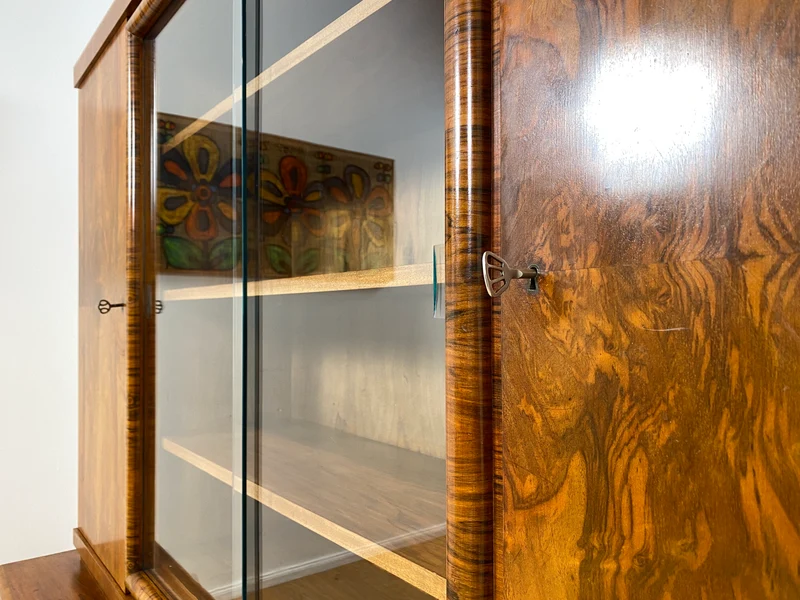 WMK I Wunderschöner 30er Jahre Art Deco Wohnzimmerschrank I Vollholz in edlem Walnuss