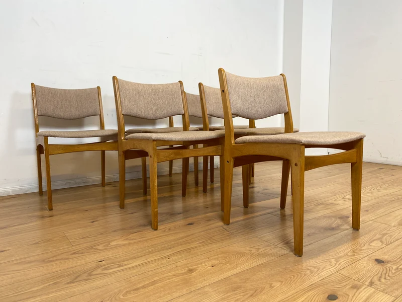 WMK I 6er Set skandinavischer Designerstühle von Johannes Andersen aus Eiche mit beigem Originalbezug
