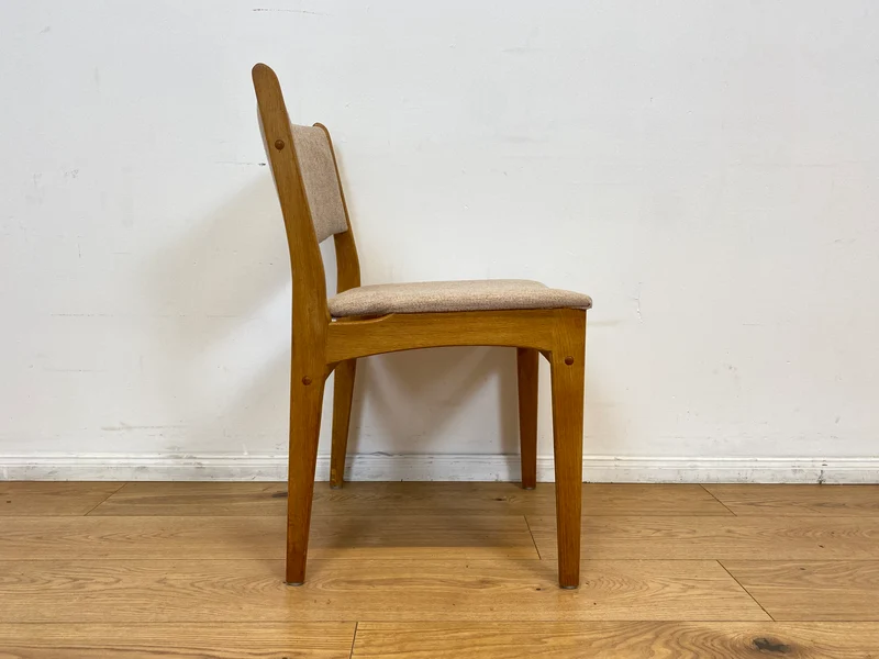 WMK I 6er Set skandinavischer Designerstühle von Johannes Andersen aus Eiche mit beigem Originalbezug