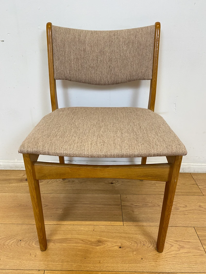 WMK I 6er Set skandinavischer Designerstühle von Johannes Andersen aus Eiche mit beigem Originalbezug