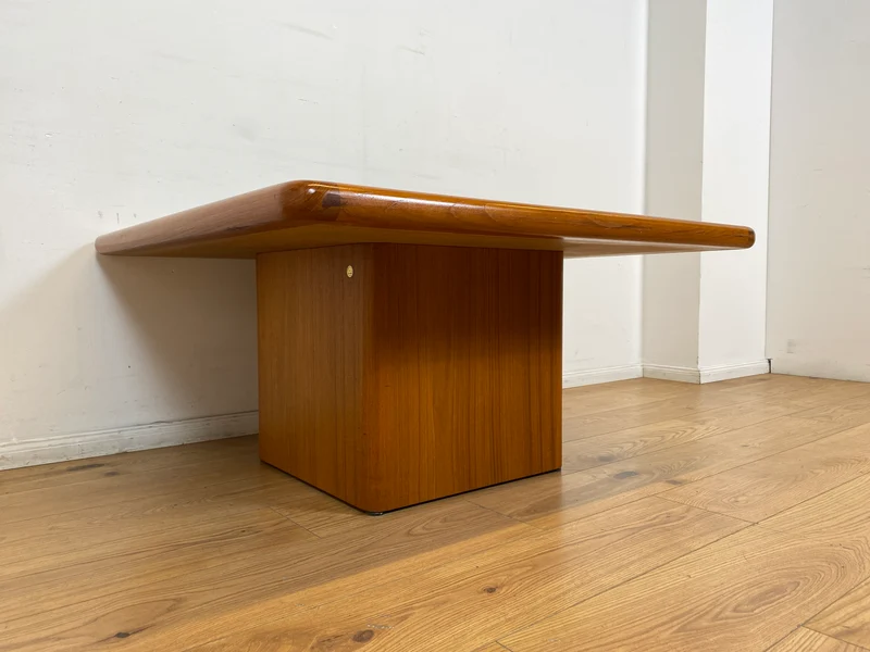 WMK I Seltener handgefertigter skandinavischer Designer Couchtisch I Sallingboe Jelling