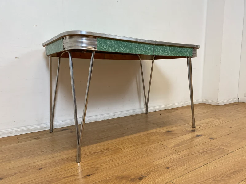 WMK I Kultiger ausziehbarer amerikanischer 50er Jahre Chromline Diner Table mit Resopal Tischplatte & Chrom Gestell