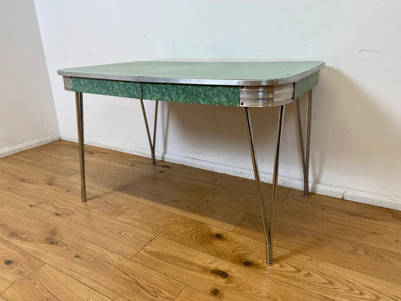 WMK I Kultiger ausziehbarer amerikanischer 50er Jahre Chromline Diner Table mit Resopal Tischplatte & Chrom Gestell