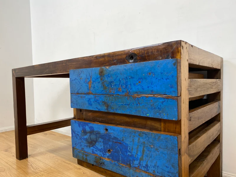 Boatwood by WMK I Besonderer Schreibtisch handgefertigt aus altem Bootsholz I Teakholz massiv in Originalfarbe I Arbeitstisch Bürotisch Arbeitsplatz Computertisch Desk Bootsmöbel I Berlin Bayern Köln