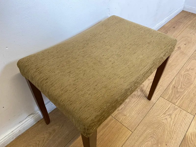 WMK I Versand 15€ I 1/2 Formschöner skandinavischer Mid-Century Sitzhocker mit beigem Bezug