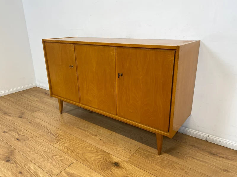 WMK I Versand 85€ I Stilvolles helles Mid-Century Sideboard aus 1965 von VEB Südthüringer Möbelwerken Themar