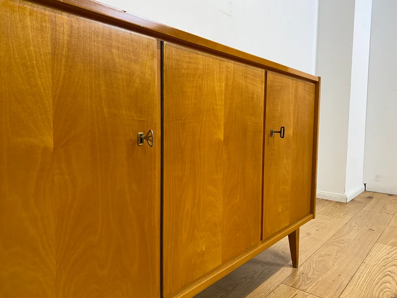 WMK I Versand 85€ I Stilvolles helles Mid-Century Sideboard aus 1965 von VEB Südthüringer Möbelwerken Themar