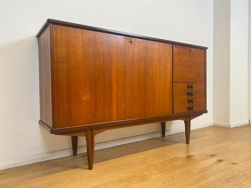 WMK # Skandinavisches Mid-Century Designer Highboard "Roseto" by Svante Skogh for Abra, Vollholz in Teak, mit Schubladen & Bar