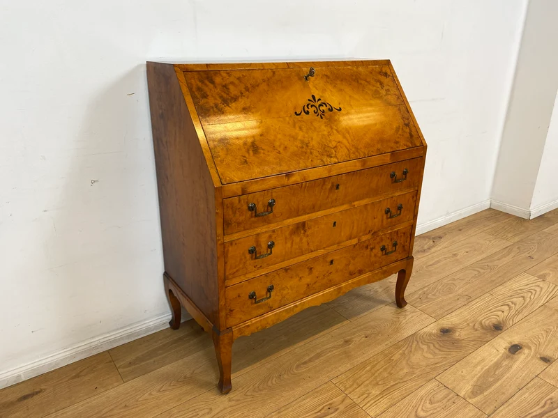 WMK I Besonders schöner skandinavischer Mid-Century Sekretär aus vollem Holz mit Intarsien
