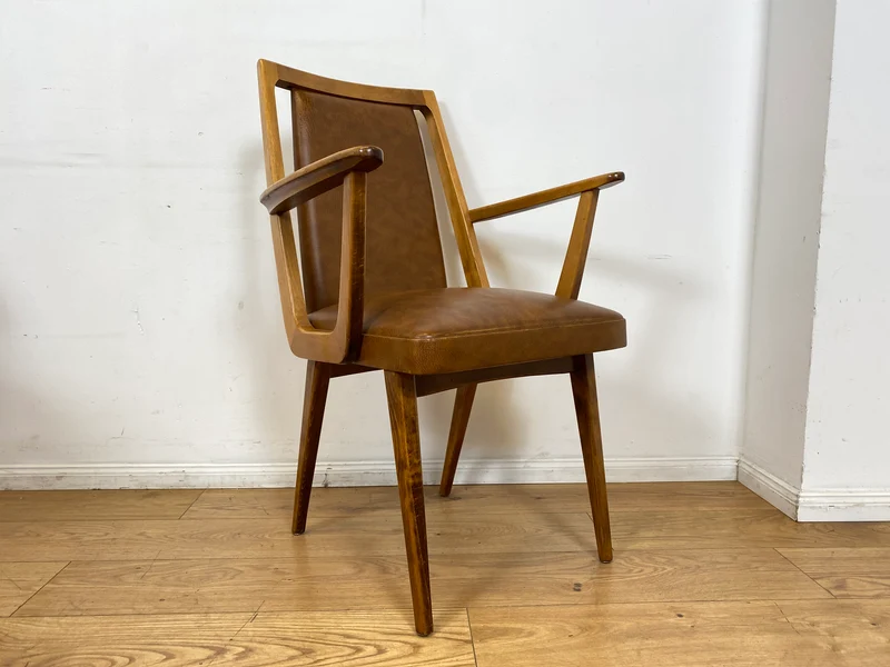 WMK I 1/10 Gemütliche Mid-Century Armlehnstühle mit pflegeleichtem Kunstlederbezug