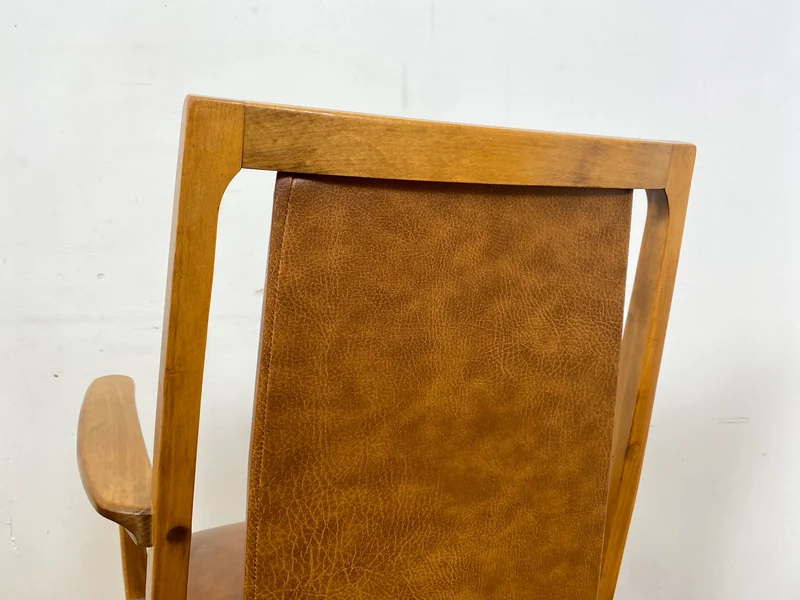 WMK I 1/10 Gemütliche Mid-Century Armlehnstühle mit pflegeleichtem Kunstlederbezug