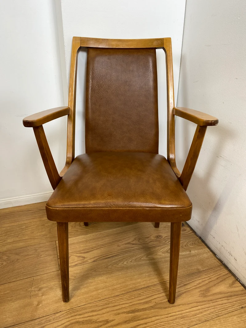 WMK I 1/10 Gemütliche Mid-Century Armlehnstühle mit pflegeleichtem Kunstlederbezug